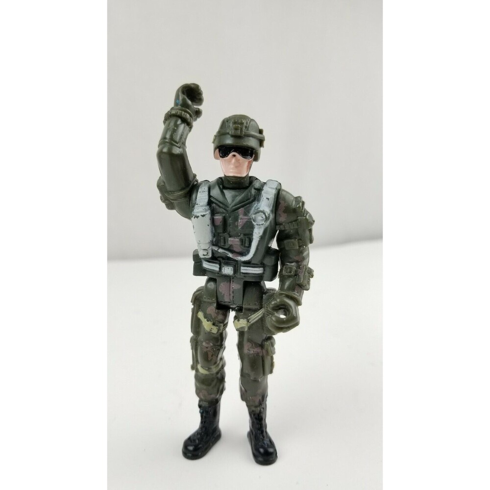 Action Figure 3.75" ARMY Camo Man Moveable Hole gripping Hands Unknown